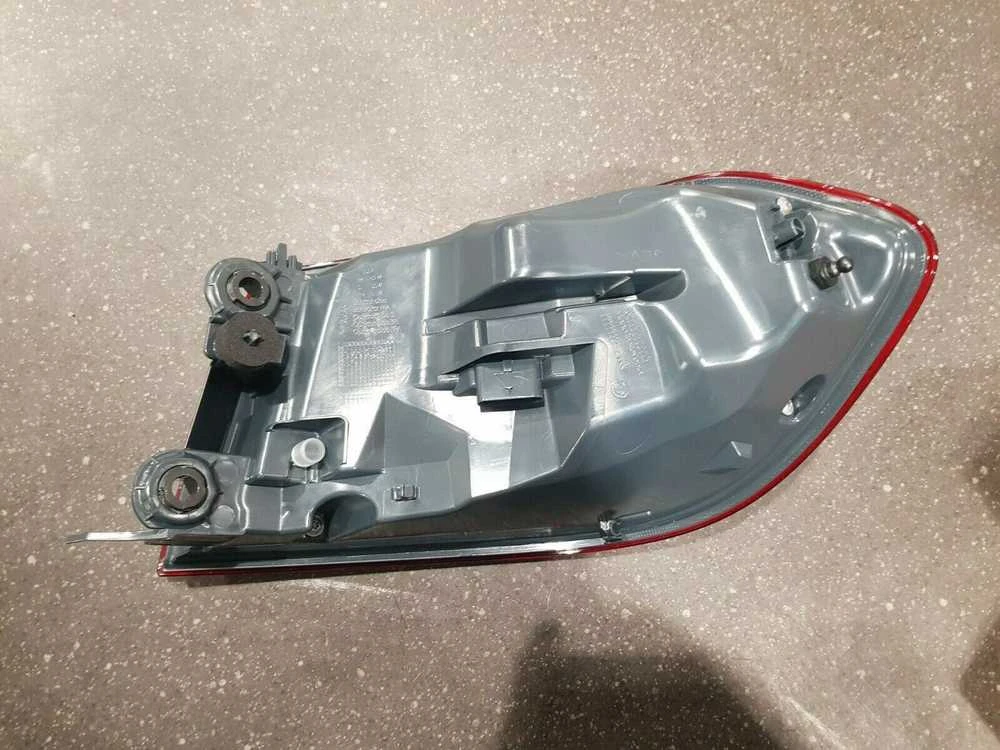 Bmw Galinis Žibintas Šoninėje Panelėje Kairėje F32 F33 F36 Originalus 63219491575