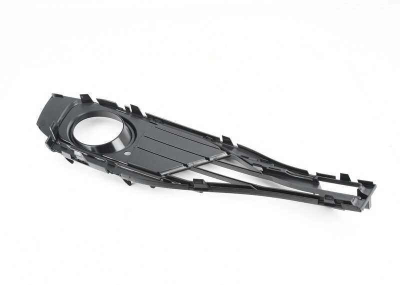 BMW F32 Iš dalinai atidarytas tinklas dešinėje originalus 51117432616