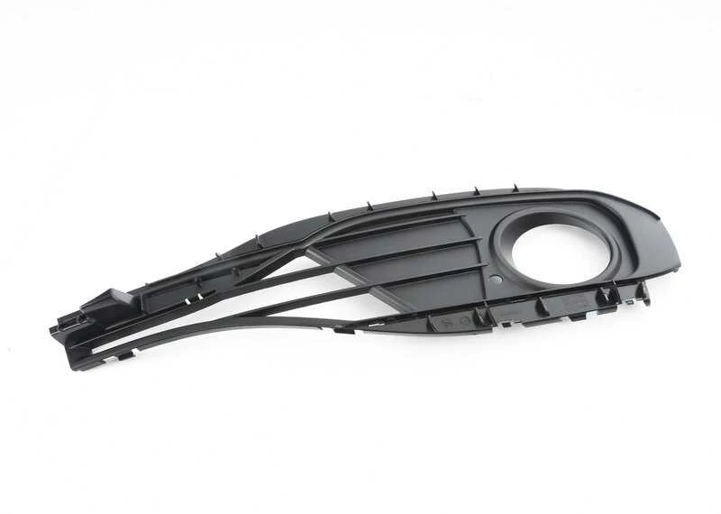 BMW F32 Iš dalinai atidarytas tinklas dešinėje originalus 51117432616