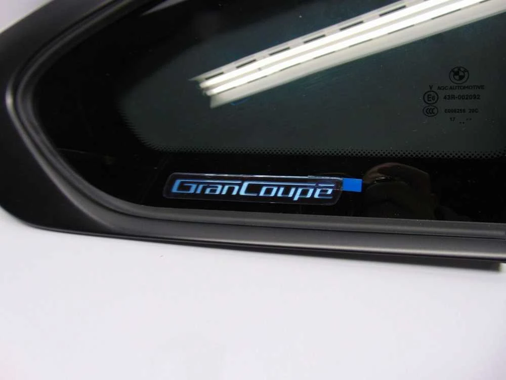 BMW F36 galinis dešinysis langas fiksuotas originalus 51377412026