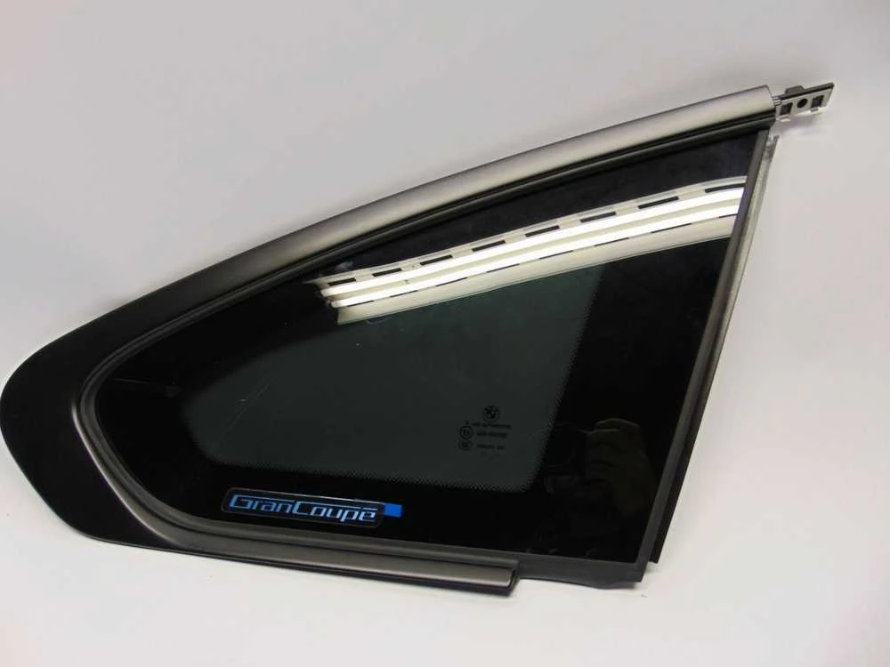 BMW F36 galinis dešinysis langas fiksuotas originalus 51377412026