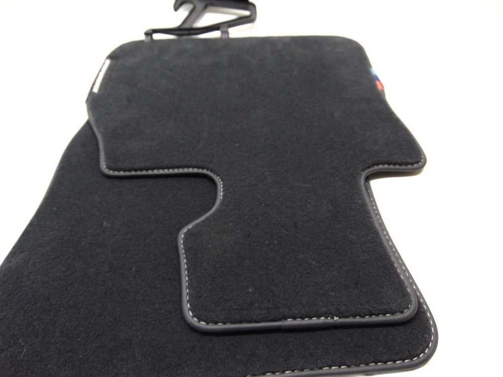 BMW F40 grindų kilimėliai Originalūs 51472468487