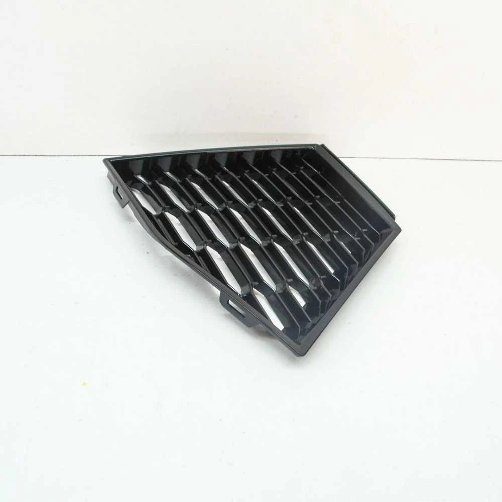BMW F44 priekinio bamperio dešiniosios oro grotelės originalios 51118075518
