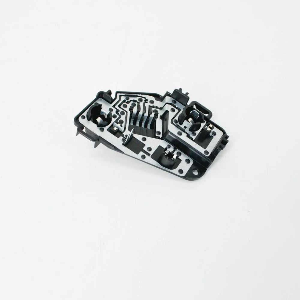 BMW F45 galinio žibinto laikiklis galinių durų kairės pusės originalus 63217391841