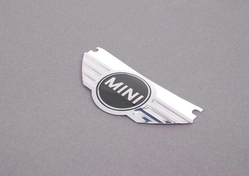 BMW F55 emblema su ženkleliu originali 11127594876