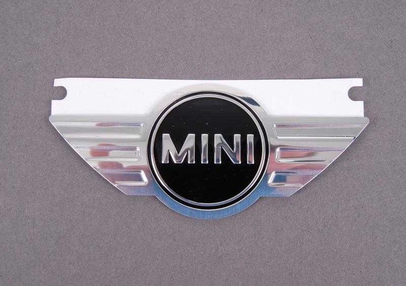 BMW F55 emblema su ženkleliu originali 11127594876