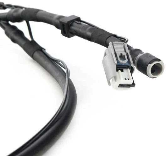 BMW F55 F56 F57 priekinio stiklo plovimo žarna Originali 61677336079