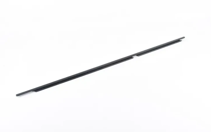 BMW F80 F30 galinės dešinės keleivio pusės durų guminės apdailos detalės originalios 51357258294