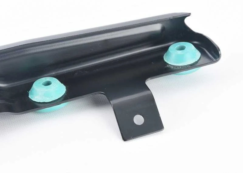 BMW F80 F82 M4 radiatoriaus priekinės panelės laikiklis apatinis dešinysis originalus 51648055742