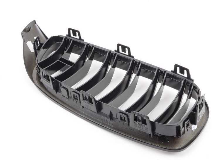 Bmw F80 M3 Priekinis Bumperio Kairysis Žalvarinis Grotelis Originalus 51712352813