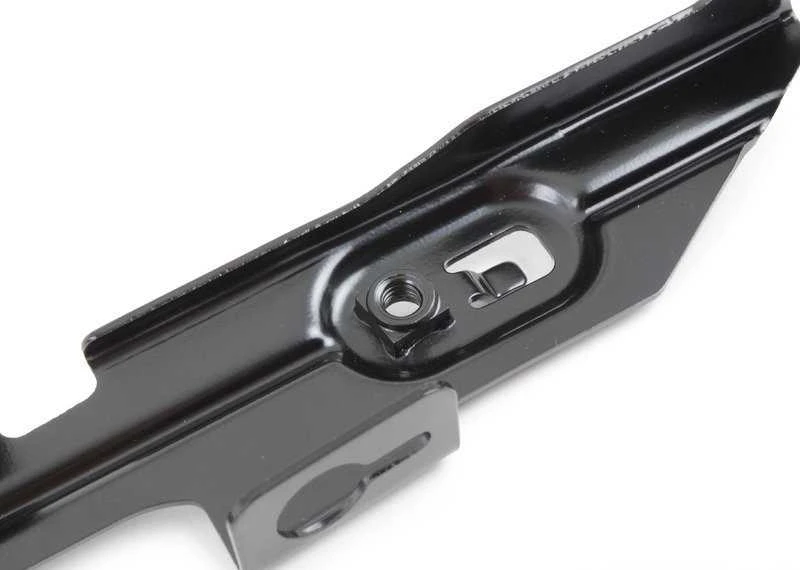 BMW F80 Radiatoriaus priekinės panelės laikiklis apatinis kairysis originalus 51648055671