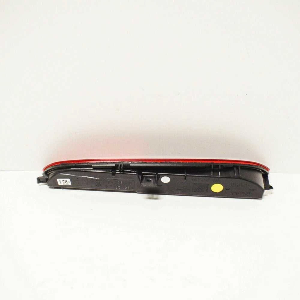 BMW F86 galinio bamperio dešinysis atšvaitas originalus 63147850260
