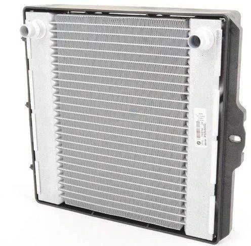 BMW F87 F80 F83 pagalbinis radiatorius dešinėje pusėje originalus 17112284604