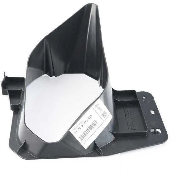 BMW F87 oro dulkių išstumtas radiatorius kairėje pusėje originalus 51748073525