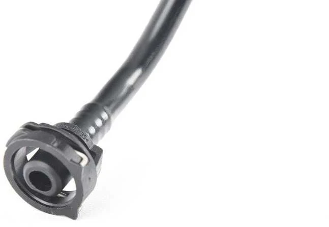BMW F87 variklio aušinimo skysčio perpildymo žarna Originali 17122284686