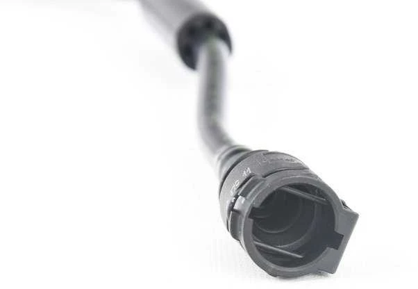 BMW F87 variklio aušinimo skysčio perpildymo žarna Originali 17122284686