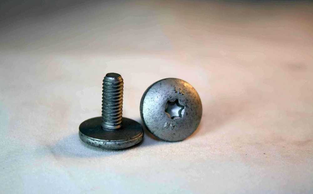 BMW Fillister galvutės varžtas 51247035802