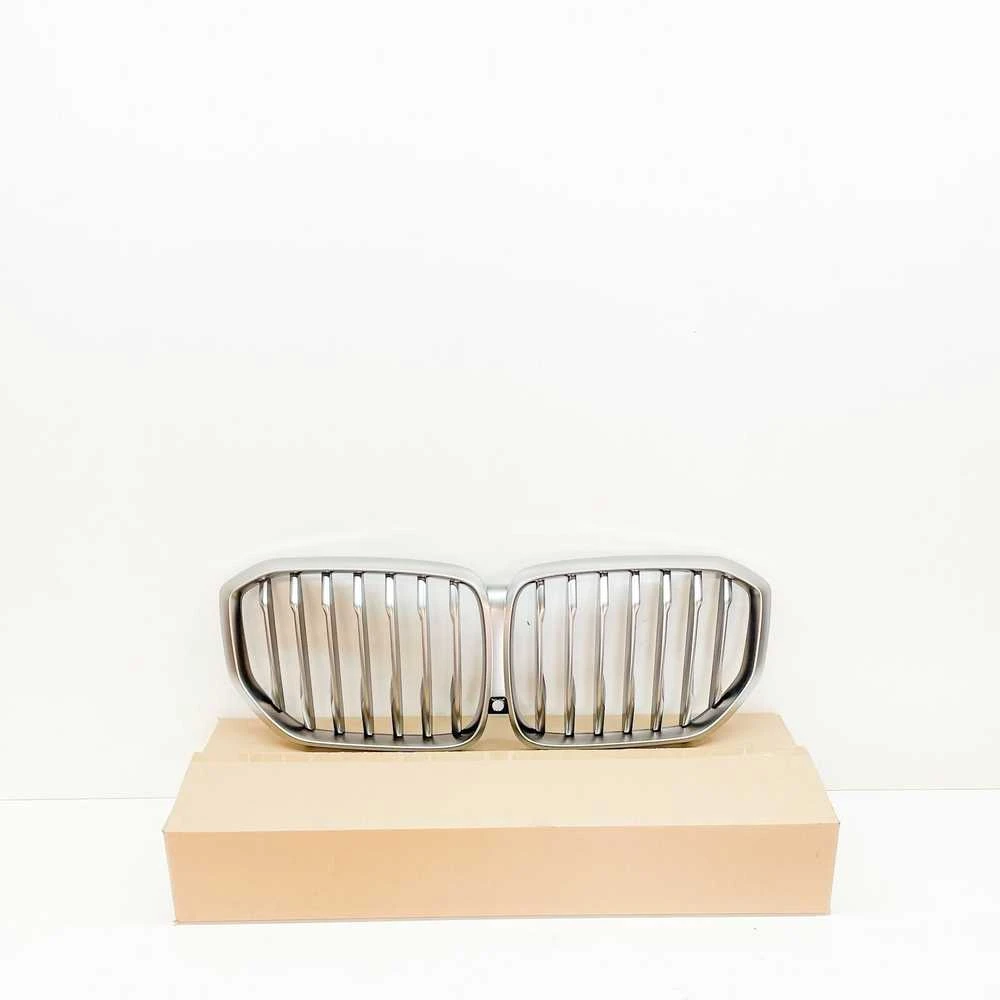 BMW G05 priekinio bamperio radiatoriaus grotelės Cerio pilka originalios 51137454888