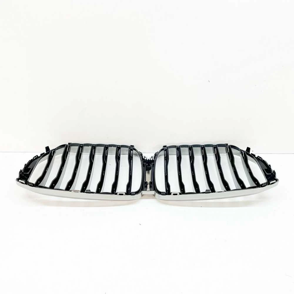 BMW G05 priekinio bamperio radiatoriaus grotelės Cerio pilka originalios 51137454888