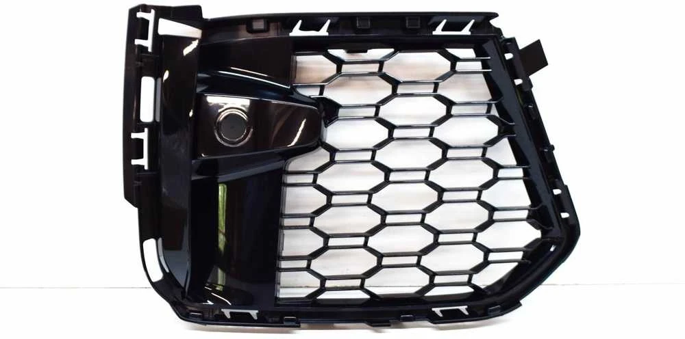BMW G06 priekinis dešinysis bamperis, atviros grotelės Originalus 51118069946