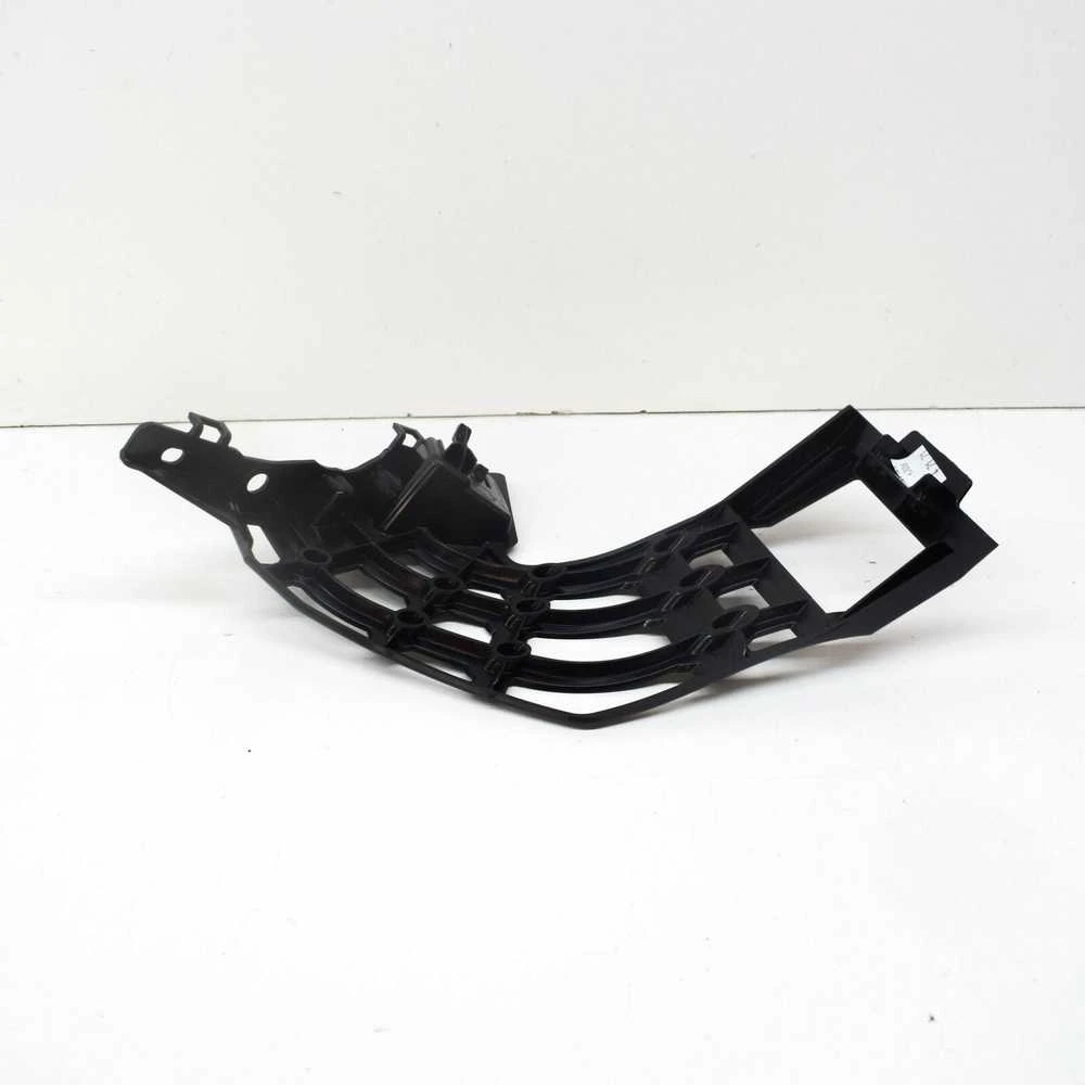 BMW G07 bamperio kreipiančioji viršutinė dešinė pusė Originali 51117458364