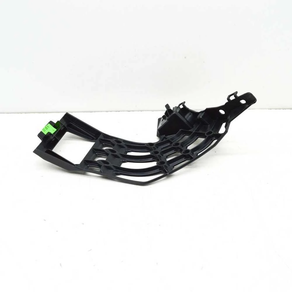 BMW G07 bamperio kreipiančioji viršutinė kairė pusė Originali 51117458363