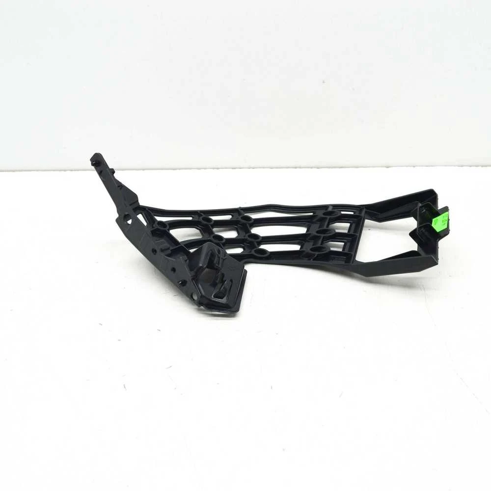 BMW G07 bamperio kreipiančioji viršutinė kairė pusė Originali 51117458363
