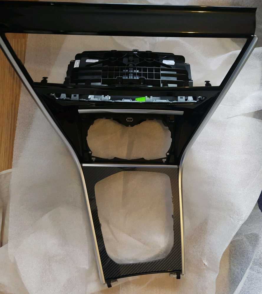 Bmw G14 G15 Pluošto Centrinė Konsolė Originalus 51168096321