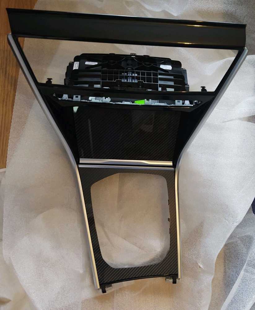 Bmw G14 G15 Pluošto Centrinė Konsolė Originalus 51168096321