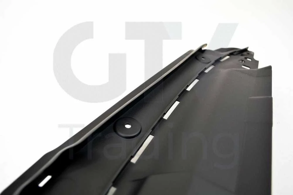 BMW G20 centrinio variklio skyriaus dangtelis Originalus 51767461970