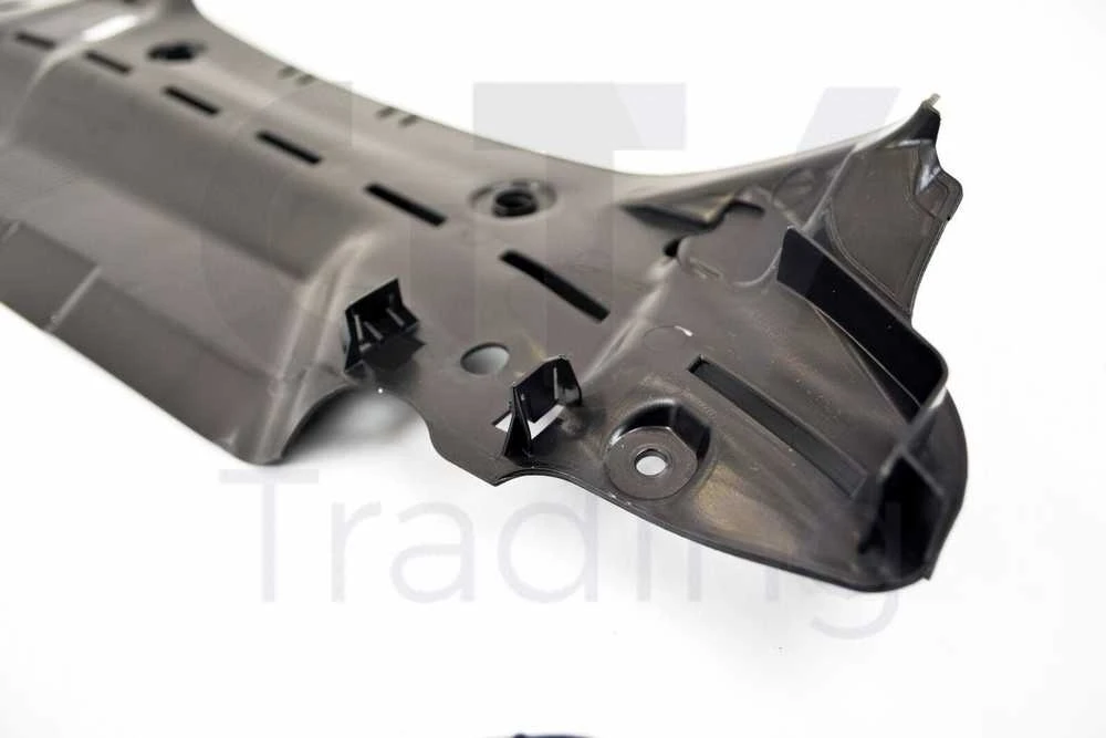 BMW G20 centrinio variklio skyriaus dangtelis Originalus 51767461970