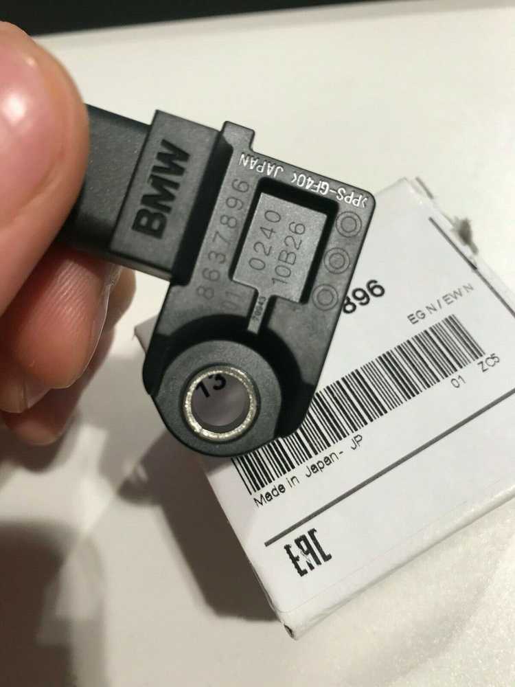 BMW G20 G32 F20 F21 F22 F22 F44 F45 Įsiurbimo kolektoriaus slėgio jutiklis originalus 13628637896
