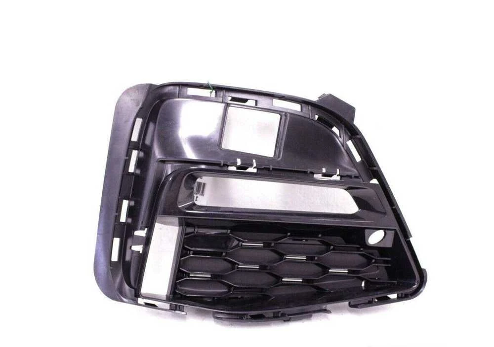 BMW G20 priekinio bamperio grotelės dešinėje originalios 51118069372