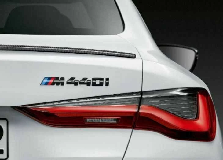 BMW G22 G23 M440i Juodas Galinis bagažinės ženkliukas lipdukas originalus 51142472852