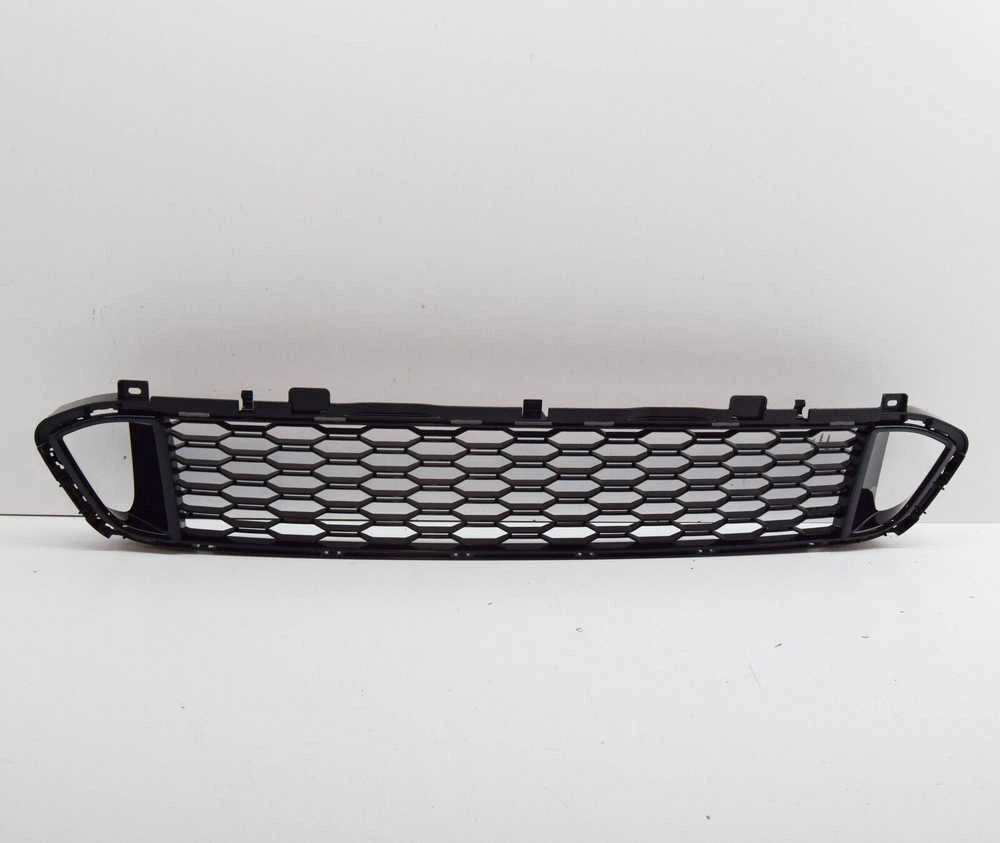 BMW G32 GT 6 Grilis Oro Uėjo Priėmimo Vidurys Originalus 51118074255