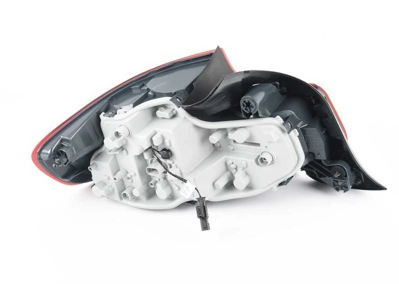 BMW galinio keleivio dešinės pusės galinio žibinto lempa 63217295428 originali