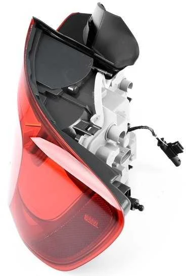 BMW galinio keleivio dešinės pusės galinio žibinto lempa 63217295428 originali