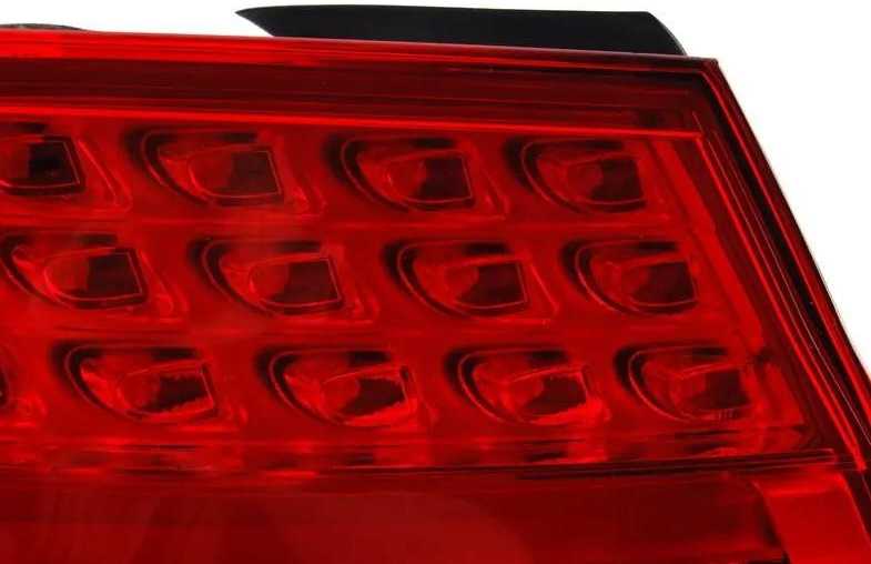 BMW Galinio Šviesos Kairės Pusės Panelio Originalus 63217251957