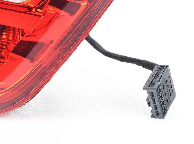 Bmw Galinis Žibintas Asamblėja Kairėje F32 F33 F36 Originalus 63217296101