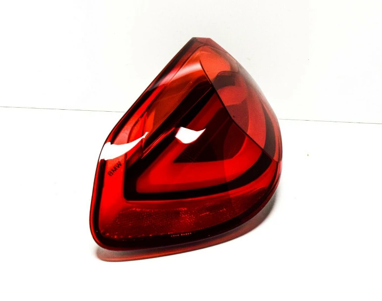 Bmw Galinis Žibintas Šoninėje Panelėje Kairėje F32 F82 F33 F36 Originalus 63218496523