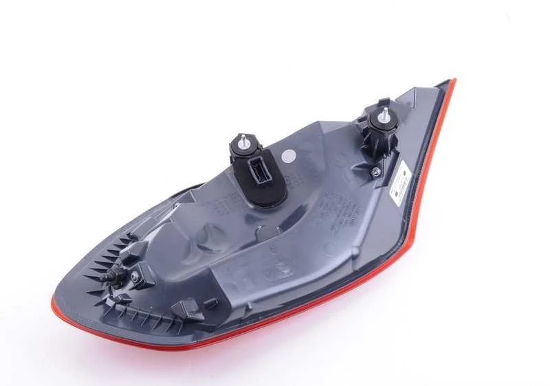 Bmw Galinis Žibintas Šoniniame Skydelyje Kairėje F06 F12 F13 Originalus 63217210577