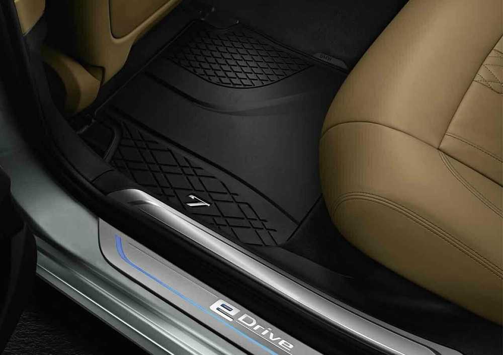 BMW galinių universalių grindų kilimėlių rinkinys 51472444038 Genuine