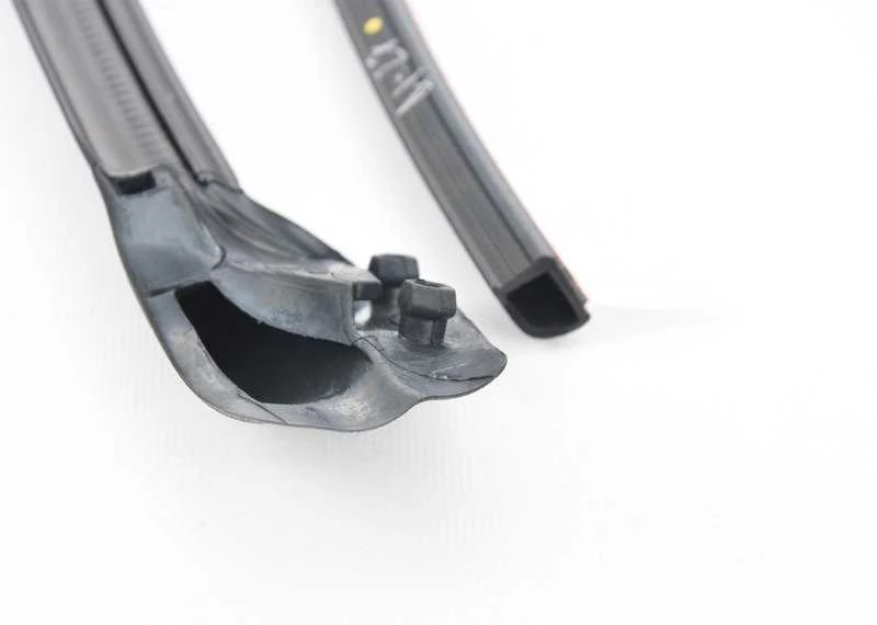 BMW I12 Stogo rėmo sandariklis Dešinysis originalus 51217312984