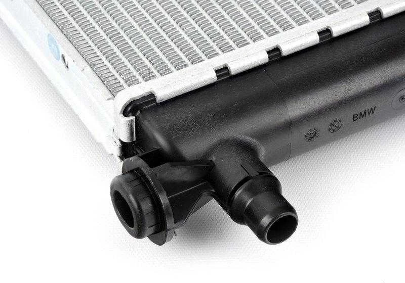BMW Išorinis Radiatorių F40 F45 F46 F48 F39 Originalus 17117634565