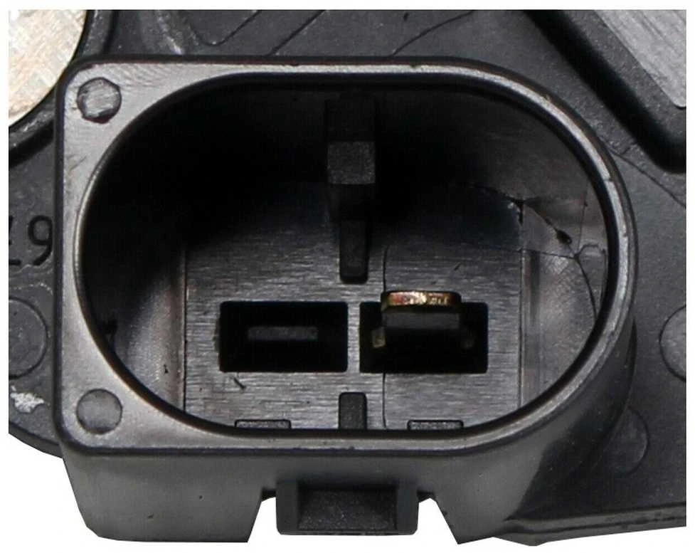 Bmw Įtampos Reguliatorius E90 E60 E61 E63 E64 E65 Originalus 12318510092
