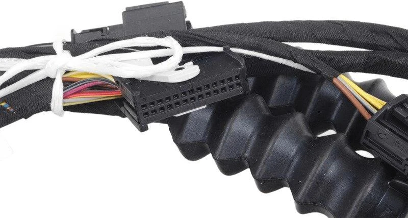 BMW Keleivio Dešinės Pusės Bagažinės Laidų Rinkinys E61 E61 LCI Originalus 61119231820