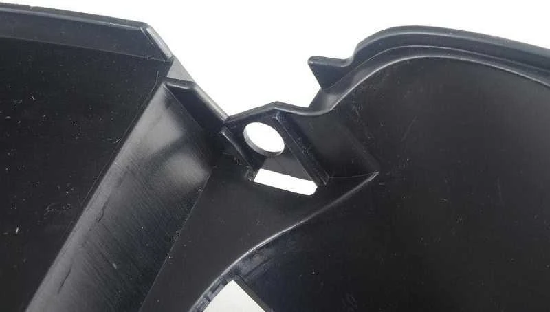 Bmw Laikiklis Kairysis Ruko Zibintas E92 E93 51118035891