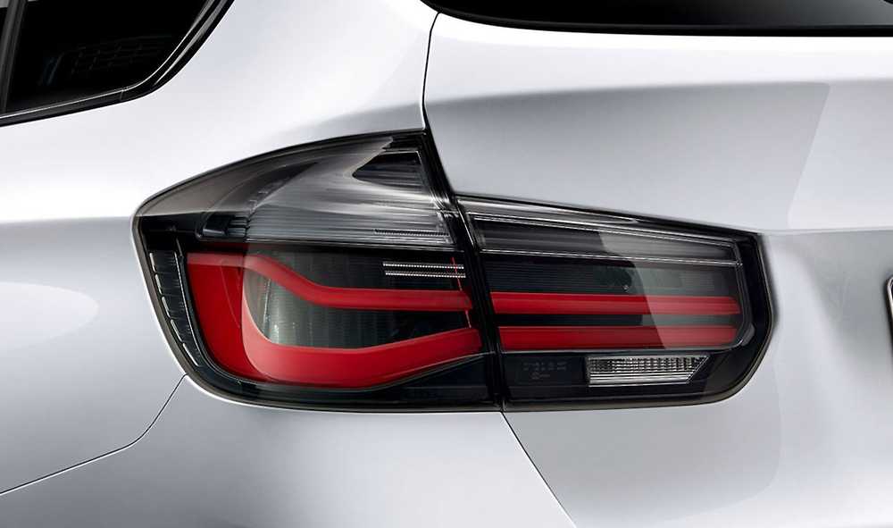 BMW M Performance Kairysis Galinio Žibinto Šoninis Skydelis F31 63212450111