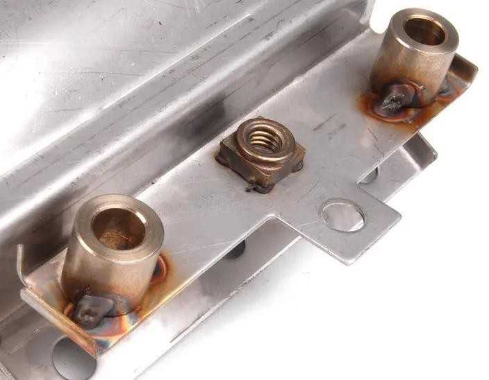 BMW M5 E39 Slėgio Akumuliatoriaus Laikiklio Laikiklis 11367832158 7832158 NAUJAS ORIGINALUS