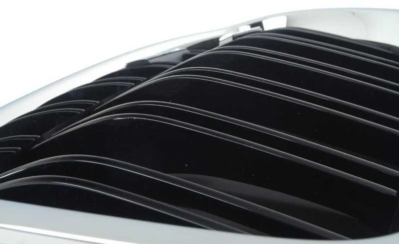 BMW M5 F10 Sedanas Priekinis Radiatorius Inksto M Grotelės Kairė 51138057223 ORIGINALI